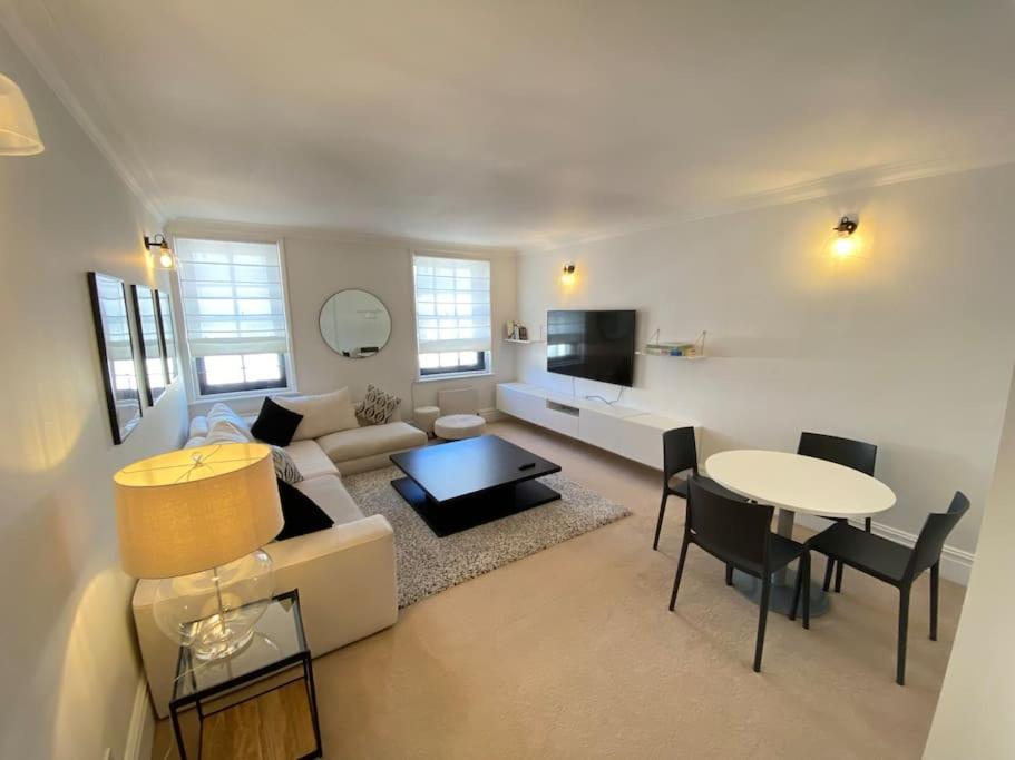 Wonderful Baker Street Flat! Apartment London Exterior photo